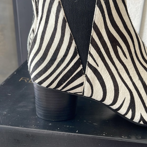 Rebecca Minkoff Zebra Animal Print Low Heel Izettetoo Boots size 10 - Picture 5 of 6